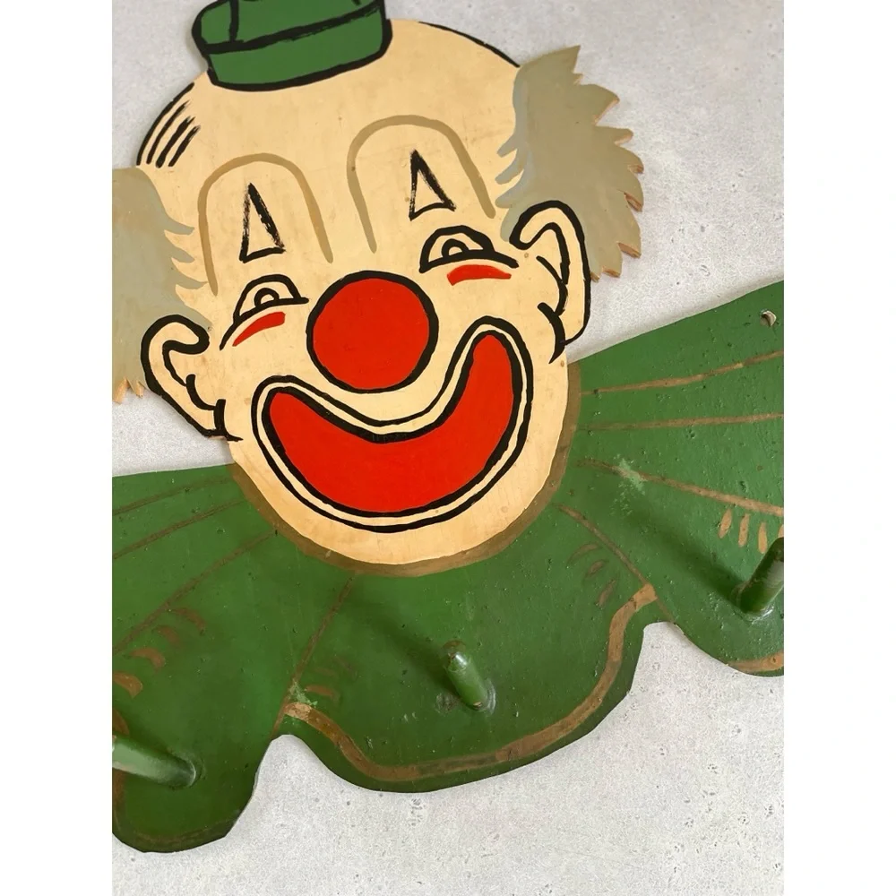 Vintage Wooden Kitschy Clown Wall Hanging Ring Toss Peg Game Novelty Retro Decor